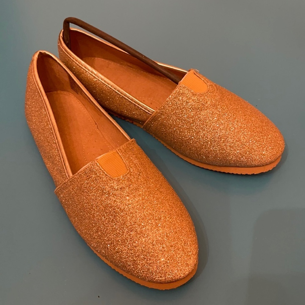 Gold Sparkle Women’s Flats Size 8